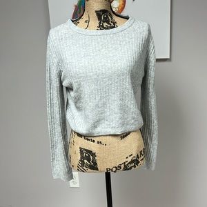 Jun and Ivy cropped sweater. Size large